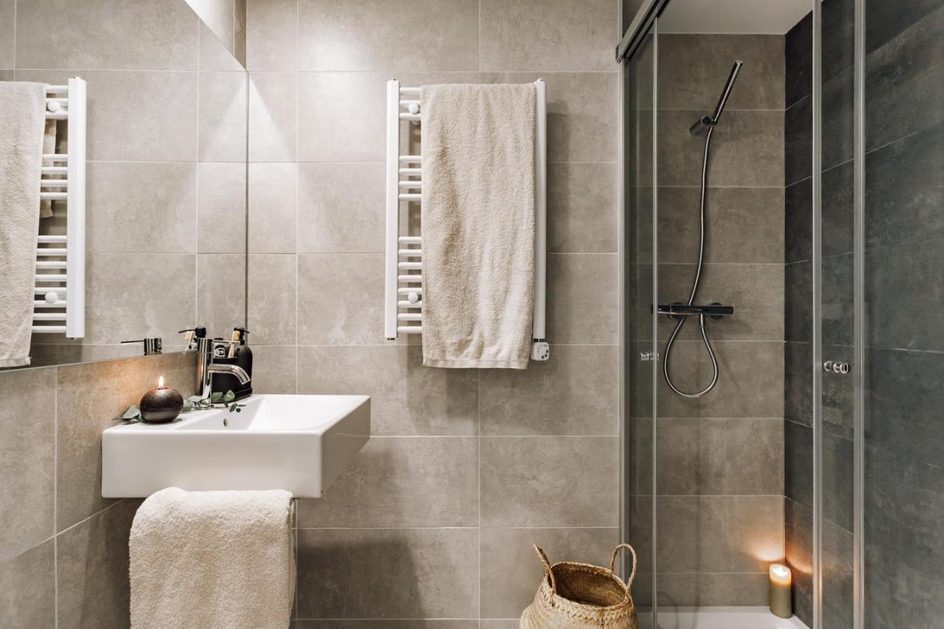 Taull - 3 Bedrooms In Eixample Esquerra Apartment