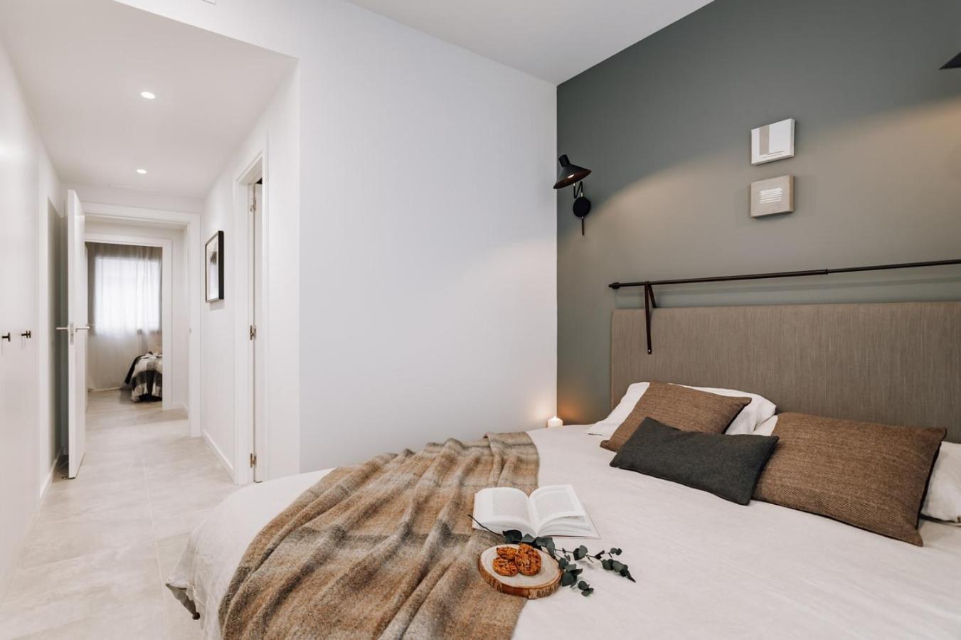 Taull - 3 Bedrooms In Eixample Esquerra Barcelona