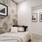 Taull - 3 Bedrooms In Eixample Esquerra